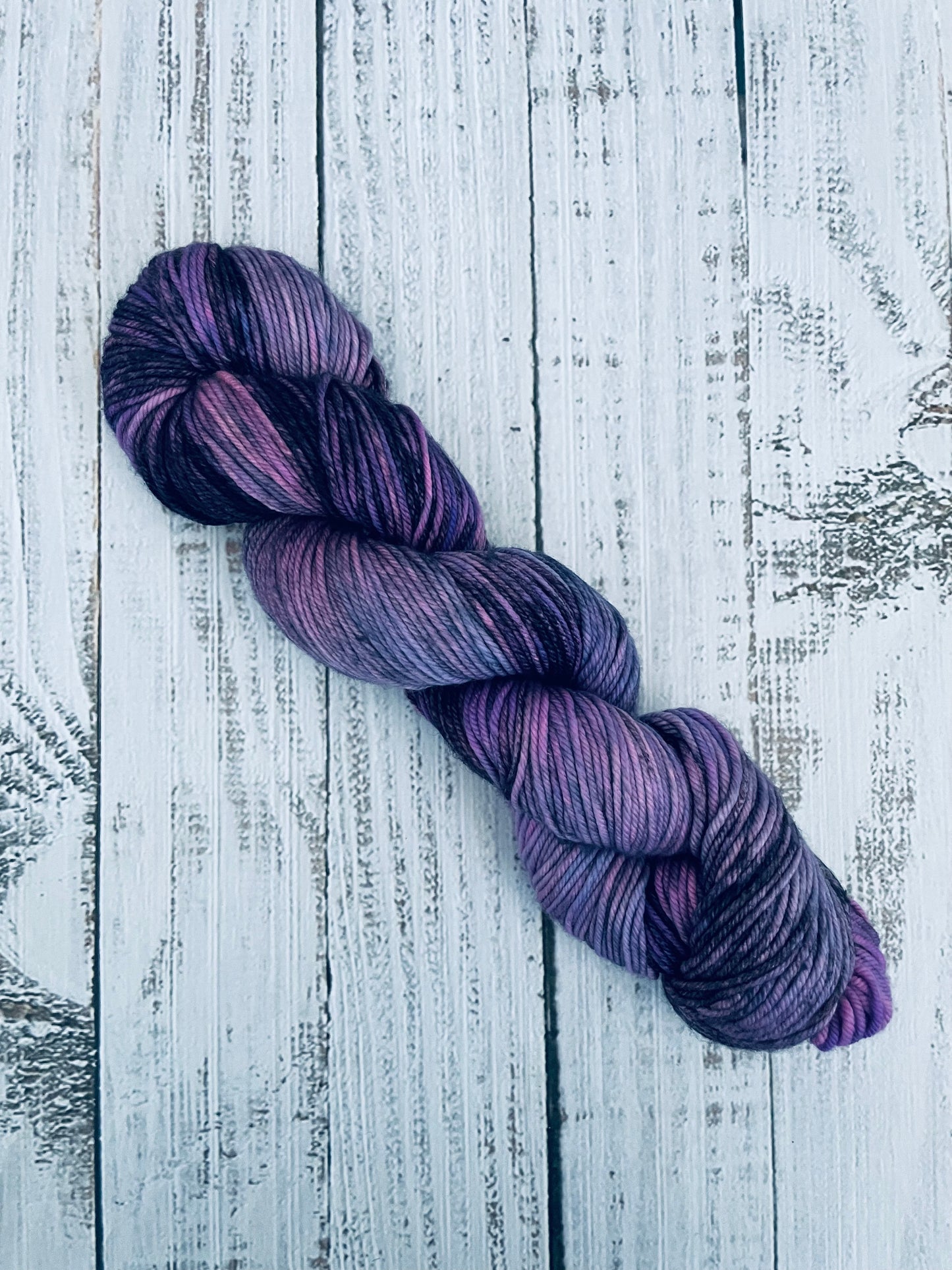 LUX WORSTED  WEIGHT ...17 MICRON 100% SW MERINO