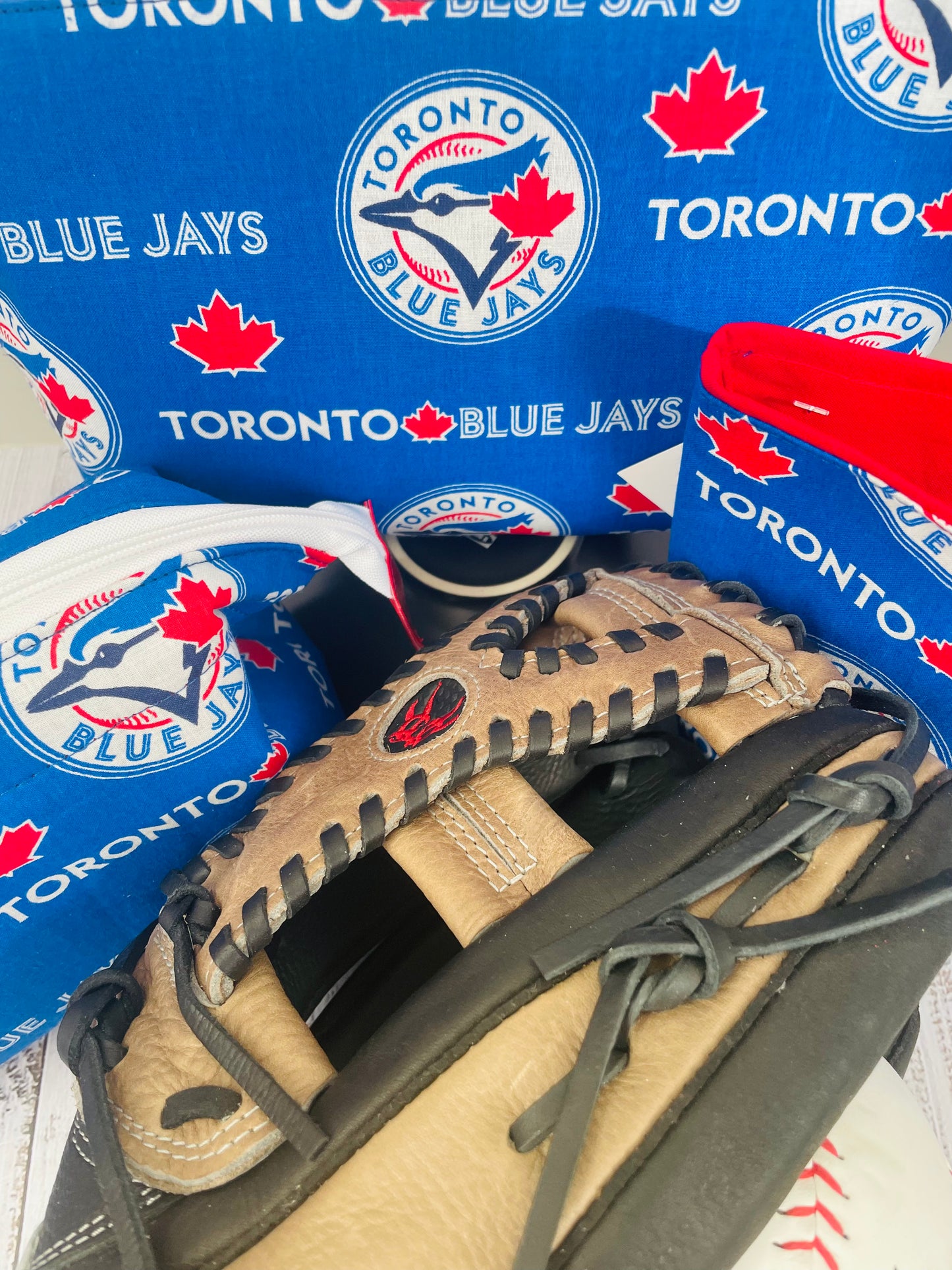 BLUE JAYS BAGS .....LAUNCHING MARCH 7 @ NOON MST ...LISTINGS WILL SHOW SOLD OUT UNTIL THEN