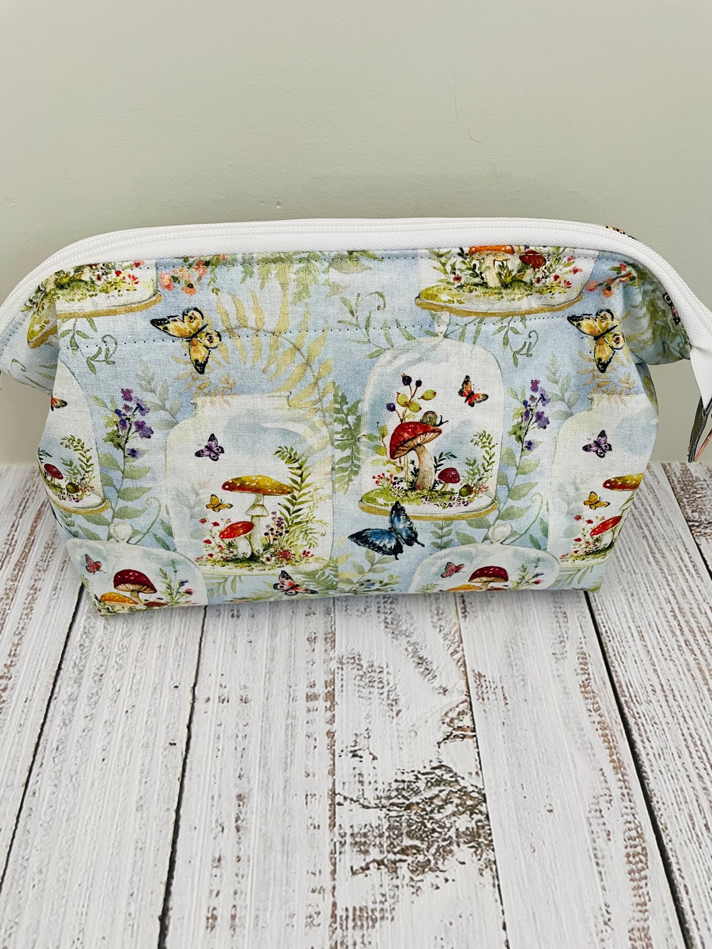 MOTHER'S DAY ....PLEASE CHOOSE FROM MENU BELOW......SOCKSETS  AND BAGS