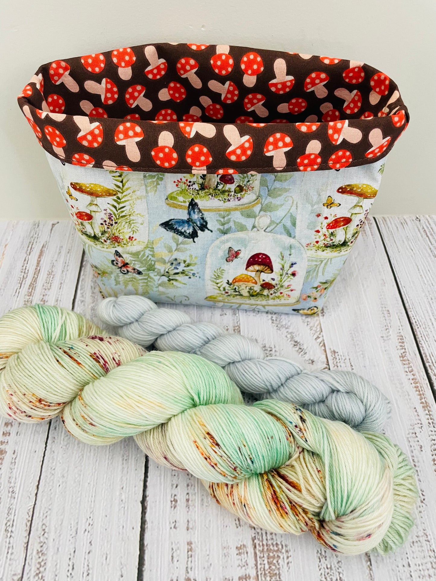 MOTHER'S DAY ....PLEASE CHOOSE FROM MENU BELOW......SOCKSETS  AND BAGS
